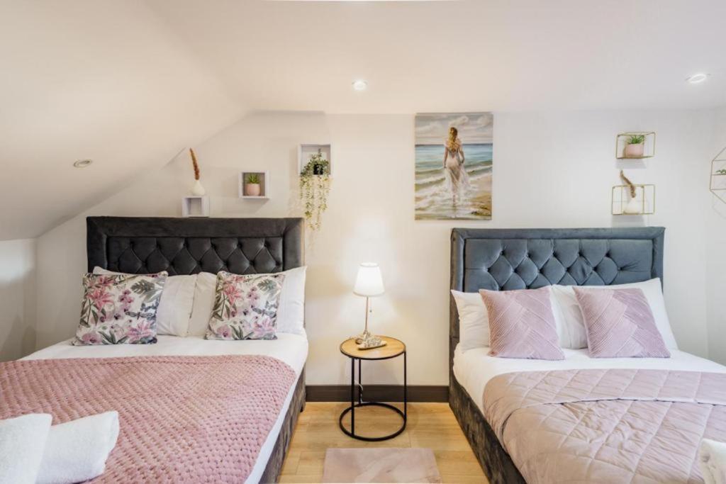 Heathrow Guest House - Oakway Feltham Bagian luar foto